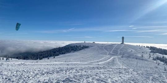 Nr 40 Feldbergturm im Winter mit Kyte